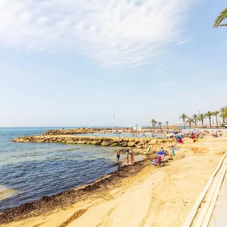 Апартаменти Pink Viajero - Winter By The Sea